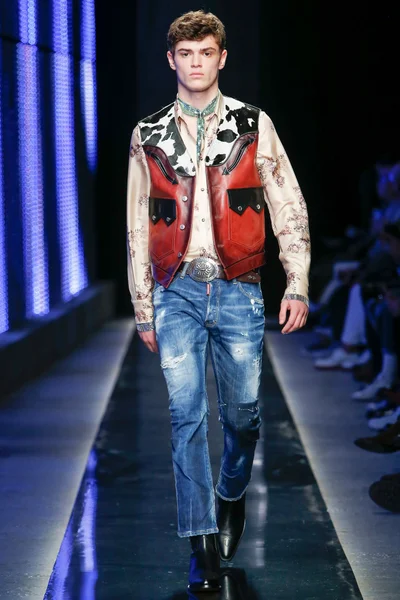 Look 35